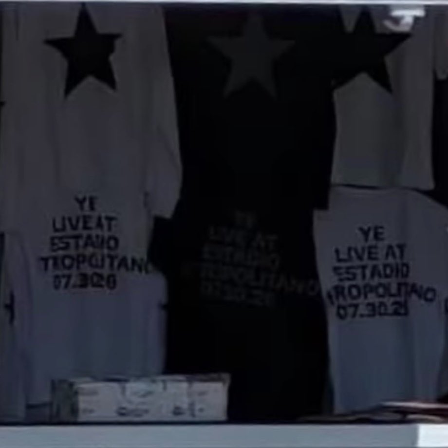 yefanatics's tweet photo. YE LIVE SPAIN
      MADRID
MERCH

TODAY, TUESDAY THE 28TH:

HOURS
    5:00 PM – 8:00 PM

OPEN SALES LOCATION(S): *4* https://t.co/ltrX1wMC5G