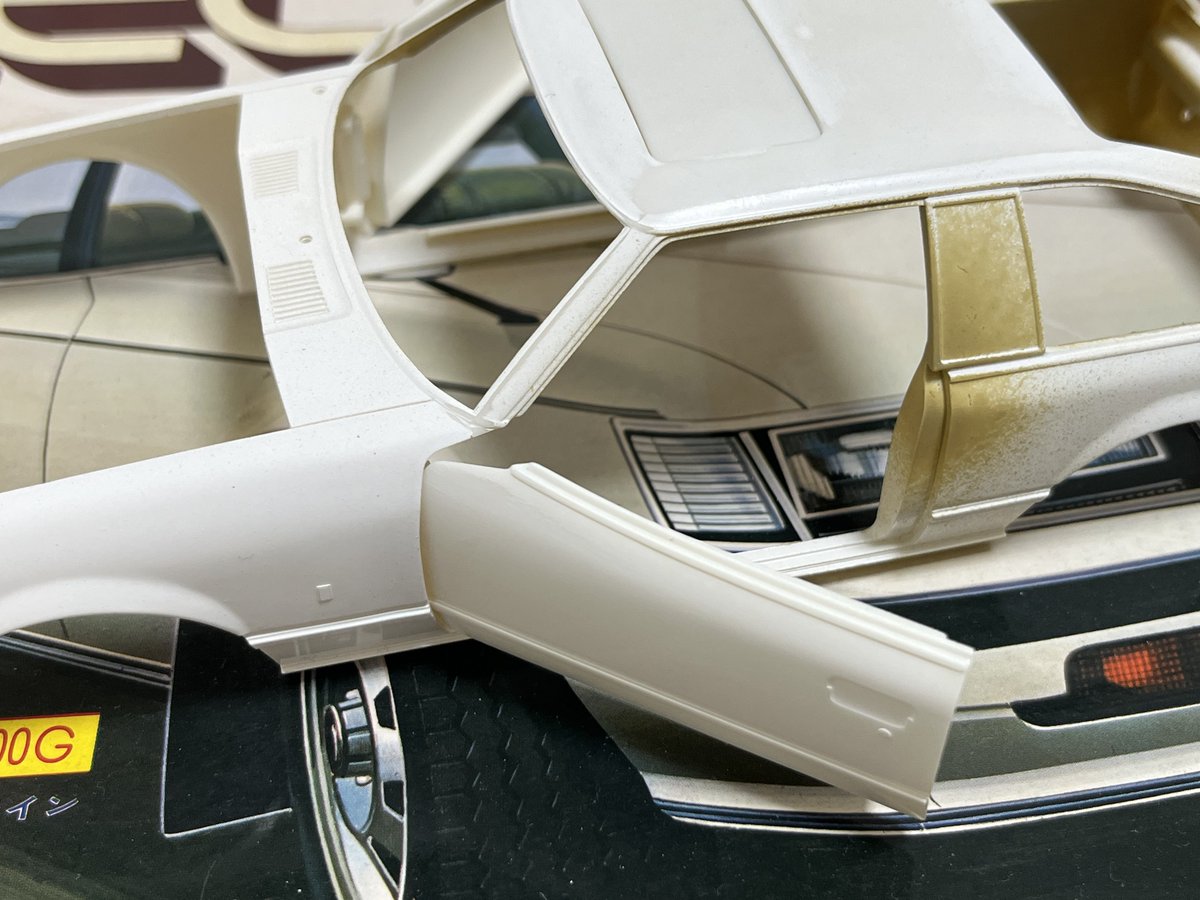 グンゼ産業1/20トヨタセリカXX(初代)進捗 ドアのミニカー開き解消の為
