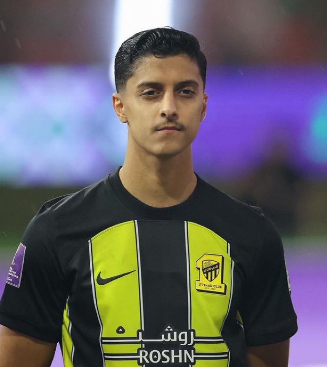 lTX1927's tweet photo. خاص |  

المدرب ينز غير راضي عن مستوى الثنائي فيصل الغامدي و معاذ فقيهي.  

وأبلغ إدارة الاتحاد بأنه لا يوجد فائدة فنية من استمرارهم في الوقت الحالي. https://t.co/BbVAfnI6B9