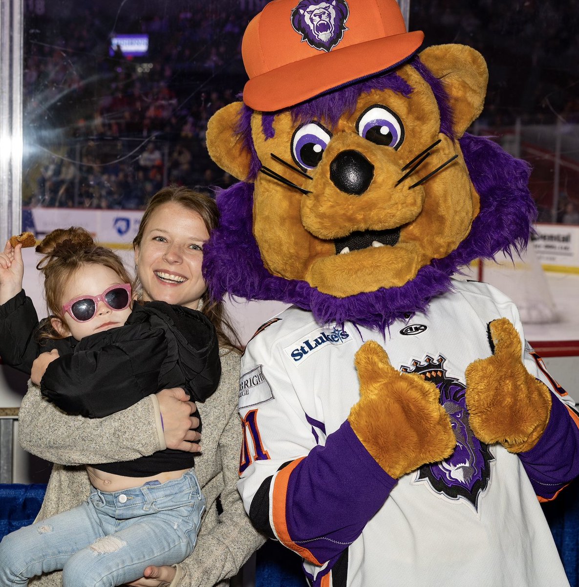 ReadingRoyals's tweet photo. Two 👍's up for ✌️ Player Signings today for our 25th Anniversary Season! 🦁

Secure your perfect 2026-27 Ticket Plan starting at 4 games and as low as $10 per game!
🎟️-Plans 👉 https://t.co/zOCkJ05wHC

ECHL | #PrideOfPenn https://t.co/HfWhdL7XsU