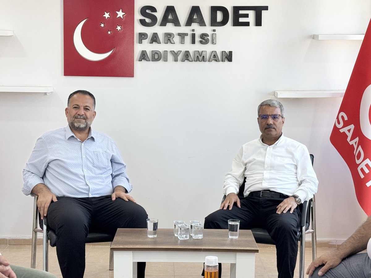 HasimAsnuk's tweet photo. Bugün, il kongremizin ardından hayırlı olsun dileklerini iletmek üzere partimizi ziyaret eden Adıyaman Esnaf ve Sanatkârlar Odaları Birliği Başkanı Sayın Ziya Duranay’a ve kıymetli heyetine nazik ziyaretleri için gönülden teşekkür ediyorum.

Şehrimizin ortak aklına katkı sunan her kurum ve kuruluşla diyalog içinde olmaya, Adıyaman’ımızın sorunlarına birlikte çözüm üretmeye devam edeceğiz.

Nazik ziyaretleri ve iyi dilekleri bizleri memnun etmiştir. Kendilerine çalışmalarında başarılar diliyor, bu anlamlı ziyaretlerinden dolayı bir kez daha teşekkür ediyorum.