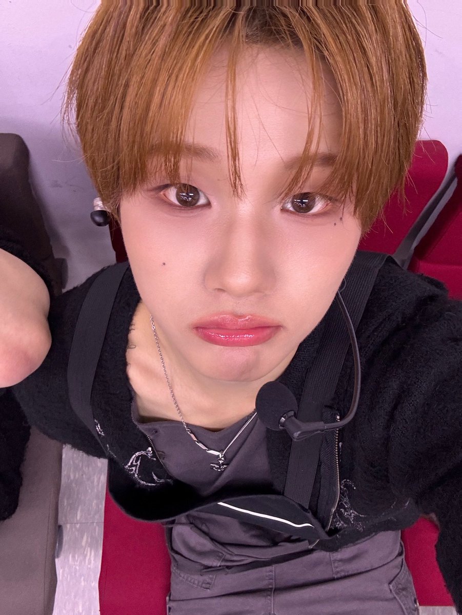 hwanwwhe's tweet photo. 너무이쁘고..........반함 https://t.co/x5AYfh4QmS