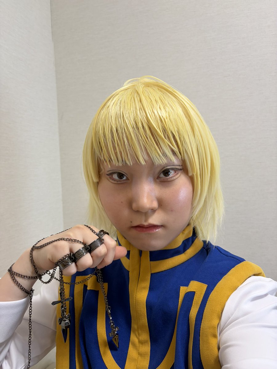 cherrylikey52's tweet photo. 最近TikTokでクラピカあげるようになってコメ欄でクラピカ〜って書いてあるしちぇりのクラピカ好きだなんて言ってくれてめっちゃ嬉しい💛⛓クラピカあと２〜3回宅コスしま〜す！
 #ハンターハンターコスプレ #クラピカコスプレ https://t.co/rkGlvR5ljK