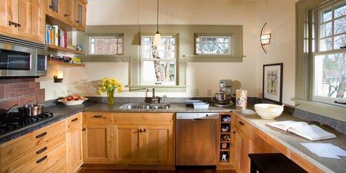 FXLarbyRealtor's tweet photo. From sleek glass-and-chrome pieces to honey wood tones, designers say these '90s features have a place in modern homes. https://t.co/9QnchXkNhD https://t.co/Zj8KzZWmMk