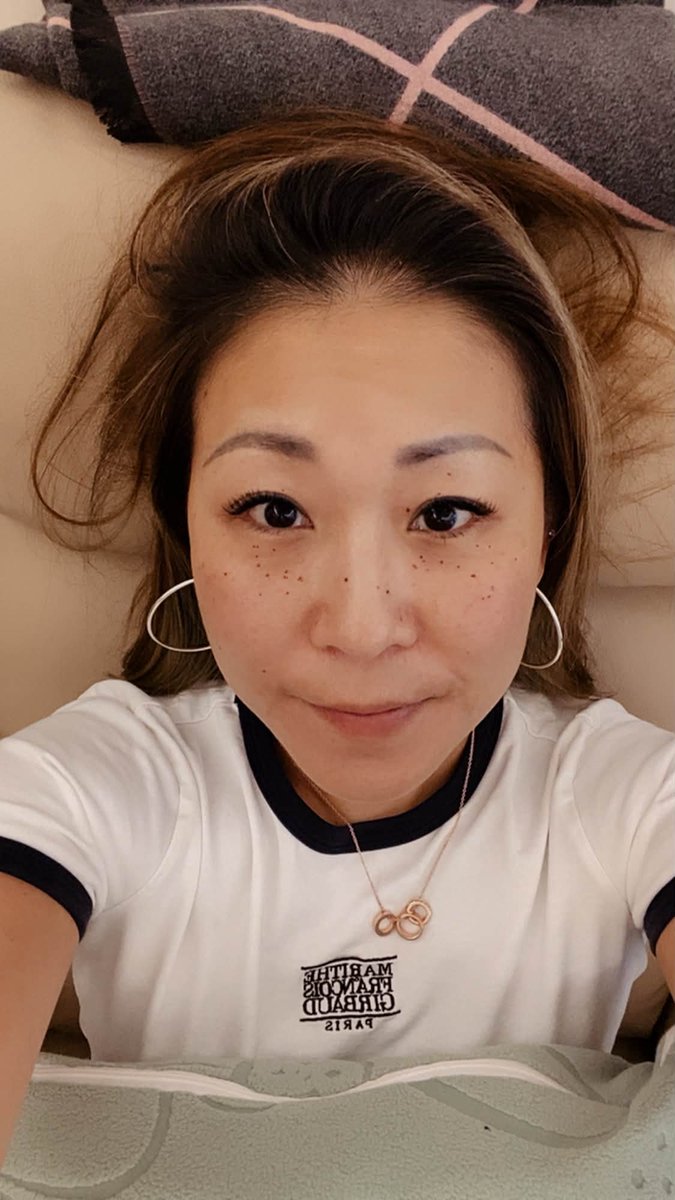 0v4hy's tweet photo. 誰可以鼓勵我一下啊 
我知道我不是美女 
但一直被說醜好痛 
大家可以鼓勵我一下嗎～ https://t.co/izkdChdG8p