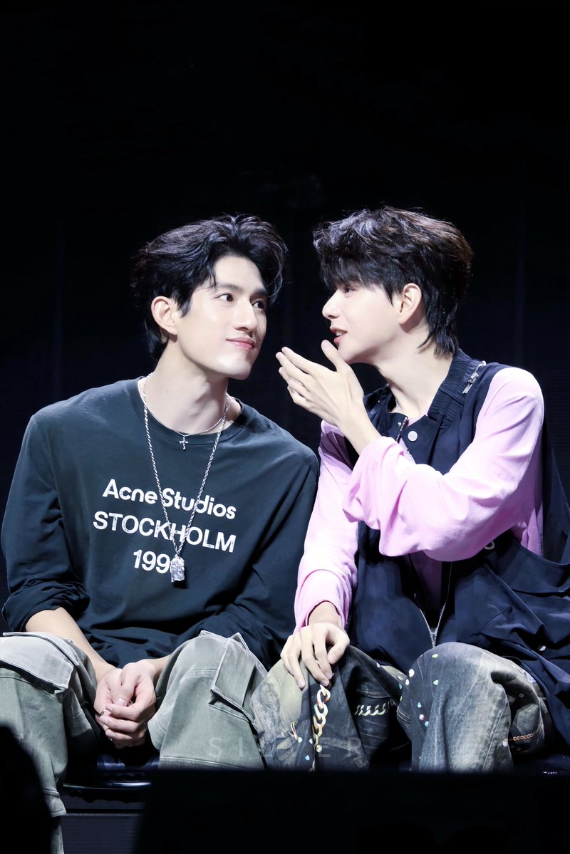 Ssss915__'s tweet photo. 260726 🧡

👂

#AyLio1stFanmeetBKK
#AylioGrowAsWeGo
#Aylio #AydenSng‌ #Elio
#政瞳 #孙政 #吕思瞳 https://t.co/GDwkeaZgWZ