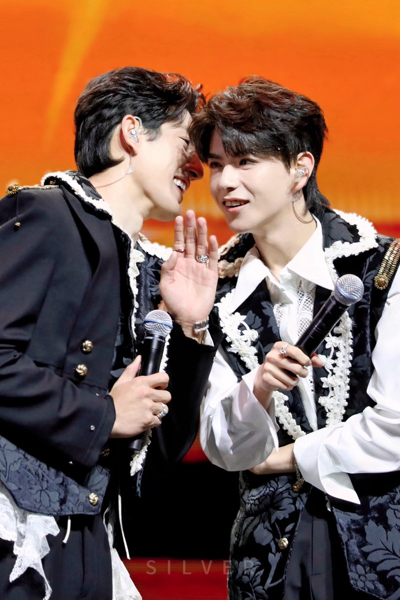 Ssss915__'s tweet photo. 260726 🧡

👂

#AyLio1stFanmeetBKK
#AylioGrowAsWeGo
#Aylio #AydenSng‌ #Elio
#政瞳 #孙政 #吕思瞳 https://t.co/GDwkeaZgWZ