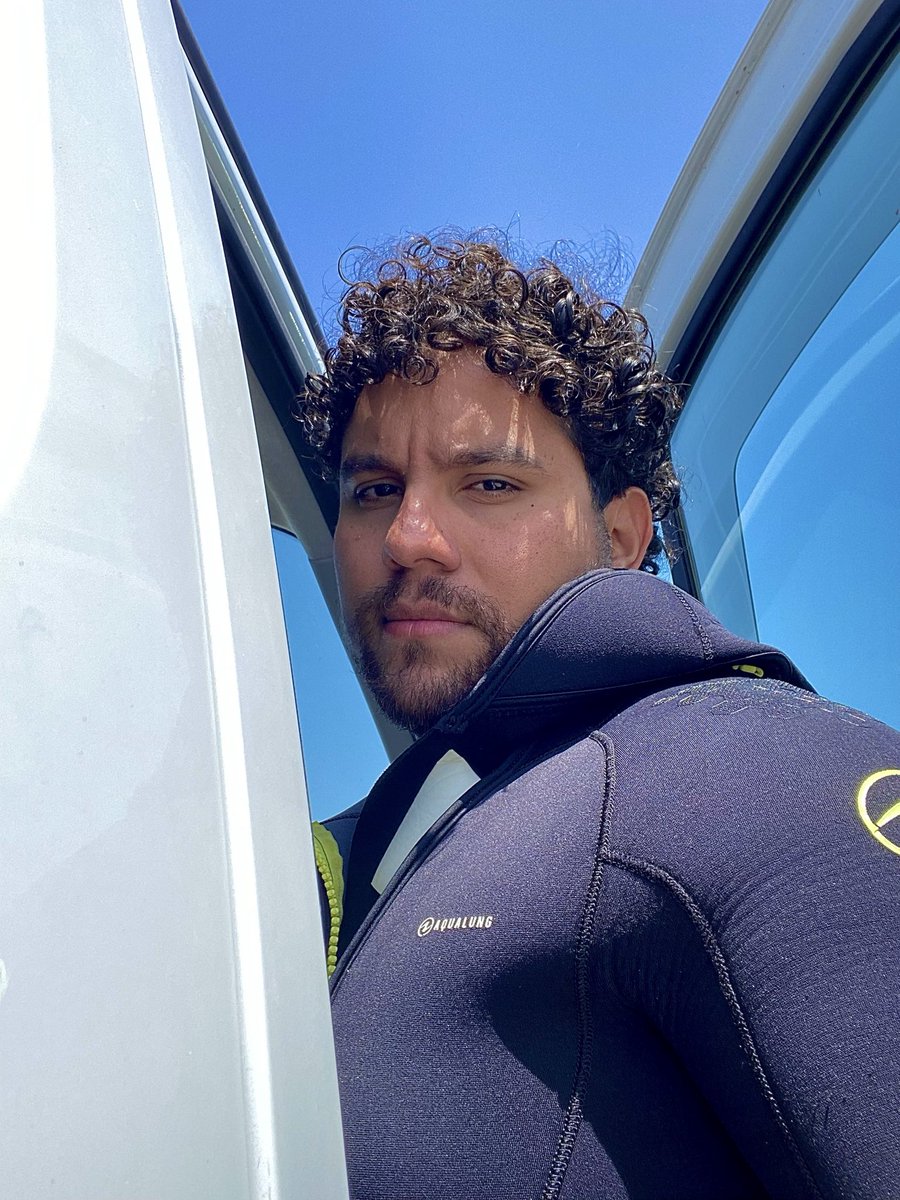 casixmiro's tweet photo. Tu buceador de confianza… o eso espero 🌊🤿 https://t.co/lcklfTM7ep