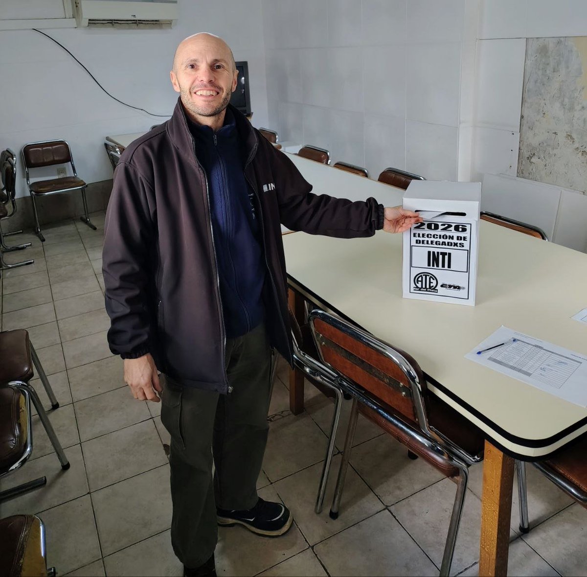 atemdp's tweet photo. En el día de hoy realizamos las elecciones de delegadxs en INTI Mar del Plata, resultando electo el compañero Eduardo Fiadino.

Seguimos resistiendo el ajuste con organización y lucha. https://t.co/ziYPeT1cZp