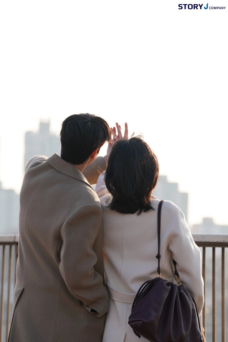 bboingvely's tweet photo. you, who still smile warmly at me,
i'll finally tell you this:
you've done so well, and i truly love you.

to the one person who filled me—
to you. 🤍

#SeoInGuk #ParkJiHyun
#SeeYouAtWorkTomorrowEp12
#SeeYouAtWorkTomorrow #내일도출근 https://t.co/NfanXeMBKx