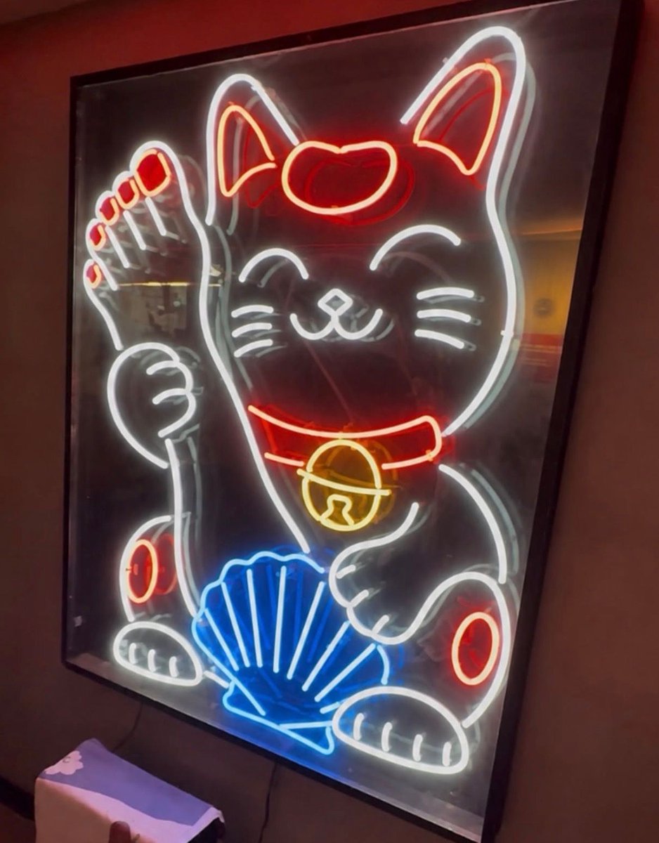 FeetFinder's tweet photo. may it bring you good luck https://t.co/bqsq21bifj
