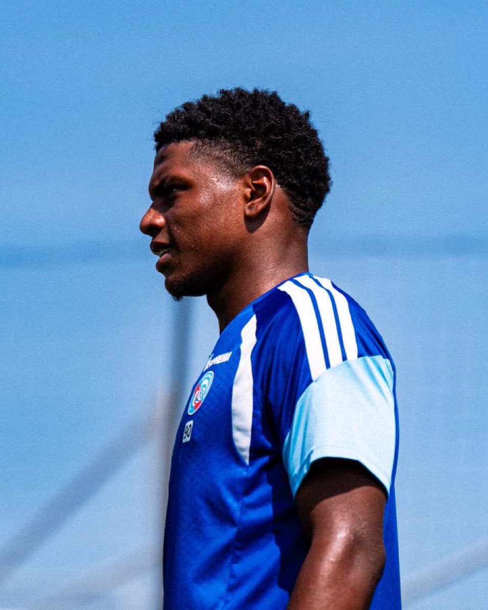 RCSA_English's tweet photo. Good luck, Oscar!

Oscar Perea has left Racing to join @ClubAmerica https://t.co/5YoNQ48tkX