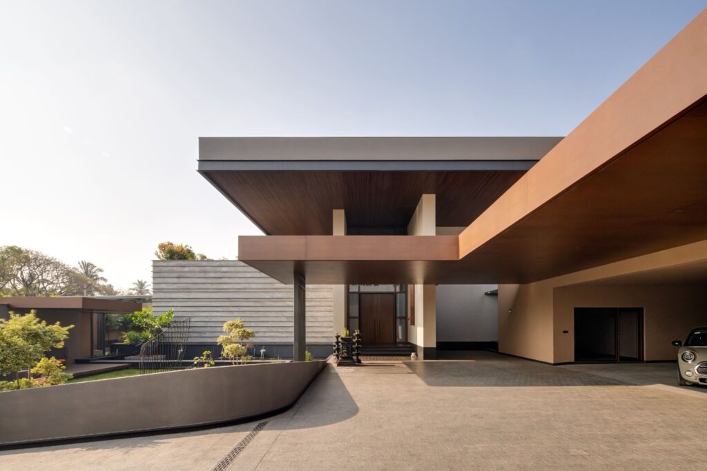 aemagazine's tweet photo. ◼ Pudhur House - Coimbatore, Tamil Nadu, Inde

https://t.co/mqCdTVDmBm

#projet #architecture #designlovers #designs #morroco https://t.co/OV08ekTyqf