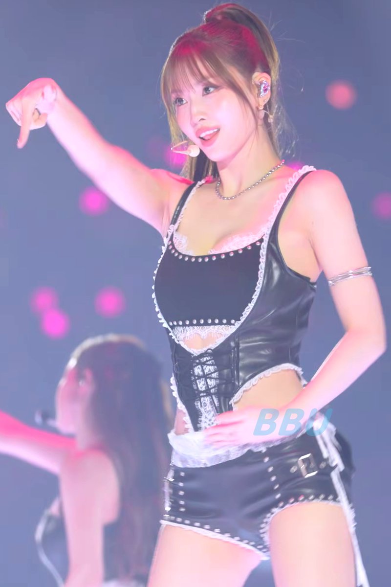 BabyBlueUnnie's tweet photo. #TWICE #트와이스 #MOMO #모모 #モモ https://t.co/oDwdBvgVUq