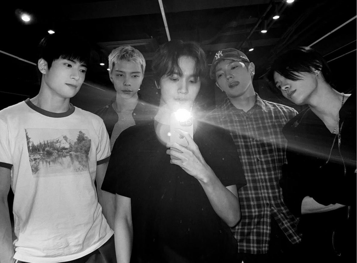 catttttit's tweet photo. 앙 !!!!!!!🫰🫰🫰🫰 https://t.co/AVecZVwH61
