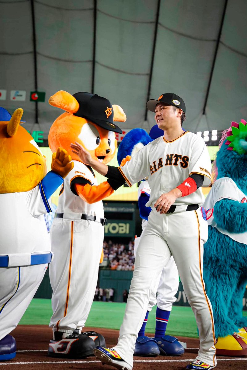 TokyoGiants's tweet photo. マイナビオールスターゲーム2026🌟
東京ドーム🏟
全セ 5-7 全パ

セ・リーグのキャプテンを務めた #坂本勇人 選手は、1番DHで先発出場✨
https://t.co/6mnaSVCBV9 https://t.co/YmJNJyP6JT