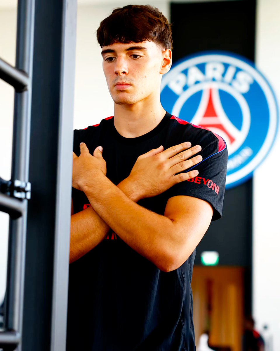 Xparisnolimit's tweet photo. ❤️💙🧤🇮🇹 Alessandro Longoni https://t.co/X75p0sswiS