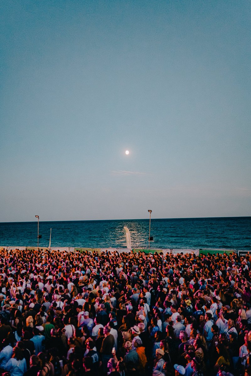 themaccabees's tweet photo. Brighton! We made it to the beach. 

Thank you to everyone for a really special one on Saturday night. 

🫶 https://t.co/Xkl9Ioyfuq