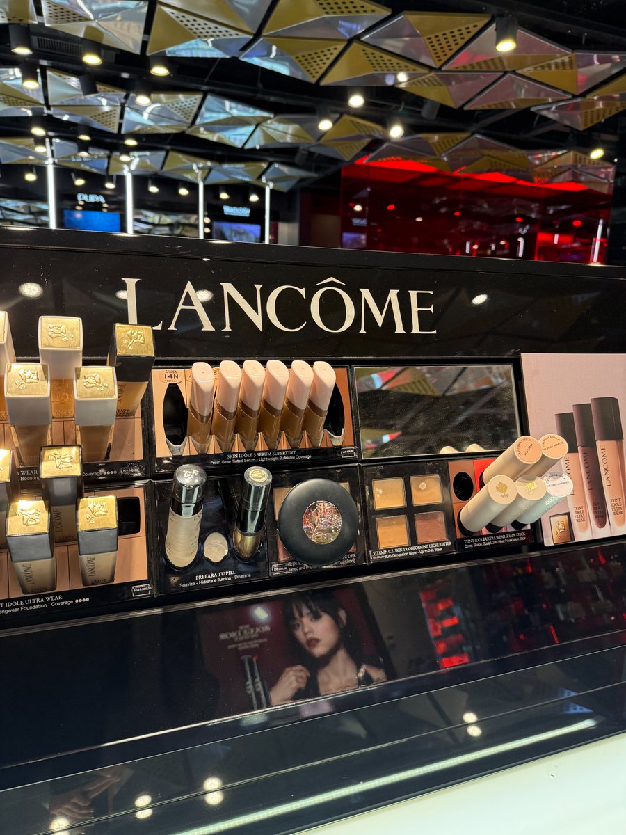 anntocamila's tweet photo. Cuando vas a comprar un perfume a Juleriaque o Rouge, probablemente primero lo pruebes con un tester.

Para L’Oréal, decidir cuántos enviar no es un detalle: mandar de más aumenta los costos; mandar de menos puede significar perder una venta.

Así lo resolví con IA 👇 https://t.co/MWQEvNJ2Ns