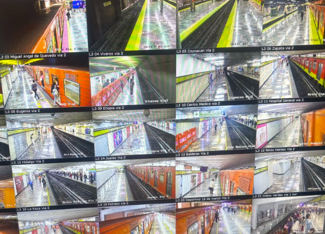 MetroCDMX's tweet photo. #MetroAlMomento

Continúa la afluencia controlada y buen avance de trenes en las Líneas 1, 2, 3, 7, 9 y B . Personal del Sistema se encuentra en puntos estratégicos para agilizar la circulación, así como el ascenso y descenso de las y los usuarios.

La Línea 12 presenta afluencia alta, por lo que se envían unidades vacías a las estaciones de mayor demanda.

Mantente informado a través de nuestros canales oficiales. #MovilidadCDMX