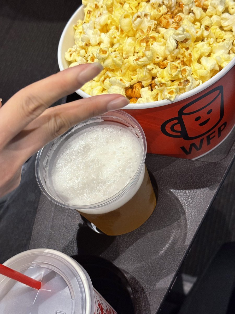 pass103010's tweet photo. ちいかわ映画観てきたぜ、意気消沈 https://t.co/5kJfgvpzjI