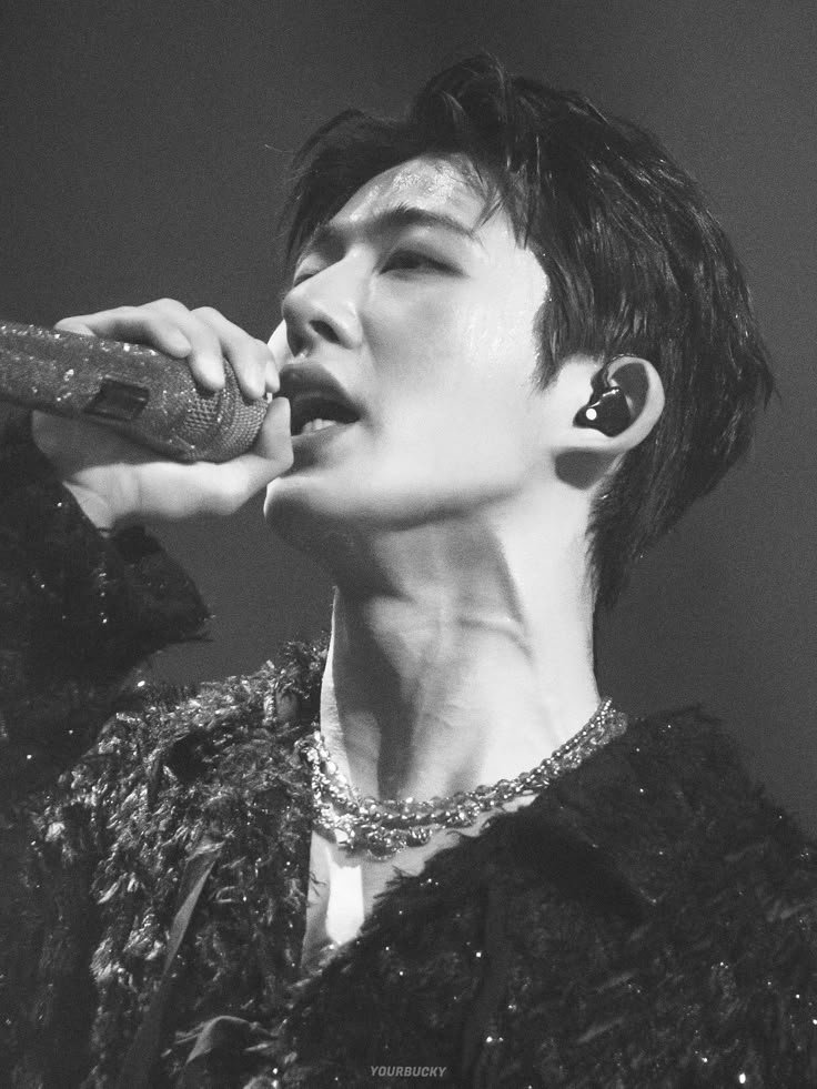 iKON11hanbin's tweet photo. 🐥🎤🔥 https://t.co/PJCjdsbttw