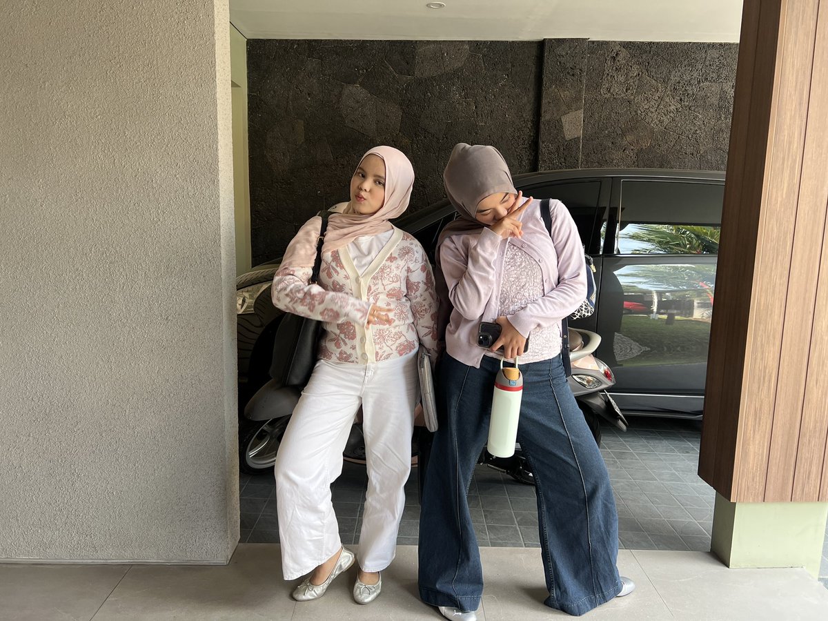 heelloocello's tweet photo. TWINZZZZ sm keira seperti cotton candy :)
ceritany keira ky rapuzel https://t.co/2N2arTwwVN