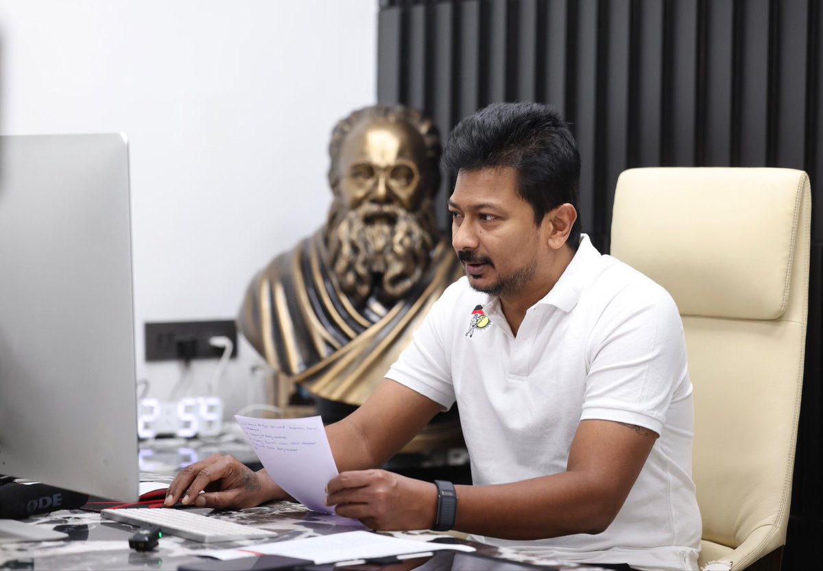 Udhaystalin's tweet photo. தமிழ்நாடு சட்டமன்றப் பேரவைக்கூட்டம் எதிர்வரும் ஆகஸ்ட் 5-ஆம் தேதி தொடங்கவுள்ள நிலையில், கழகத்தலைவர் @mkstalin அவர்களின் வழிகாட்டுதலின்படி, கழக சட்டமன்ற உறுப்பினர்களுக்கான ஆலோசனைக் கூட்டத்தை காணொளி வாயிலாக இன்று நடத்தினோம்.

தலைவர் அவர்களின் ஆலோசனையின் பேரில், தமிழ்நாடு நலன் சார்ந்து கழக சட்டமன்ற உறுப்பினர்கள் சட்டப்பேரவையில் ஆற்ற வேண்டிய ஆக்கப்பூர்வமான பணிகள் குறித்துப் பல்வேறு கருத்துக்களைப் பரிமாறிக் கொண்டோம்.

#DMK #MLAsMeeting 
#TNAssembly