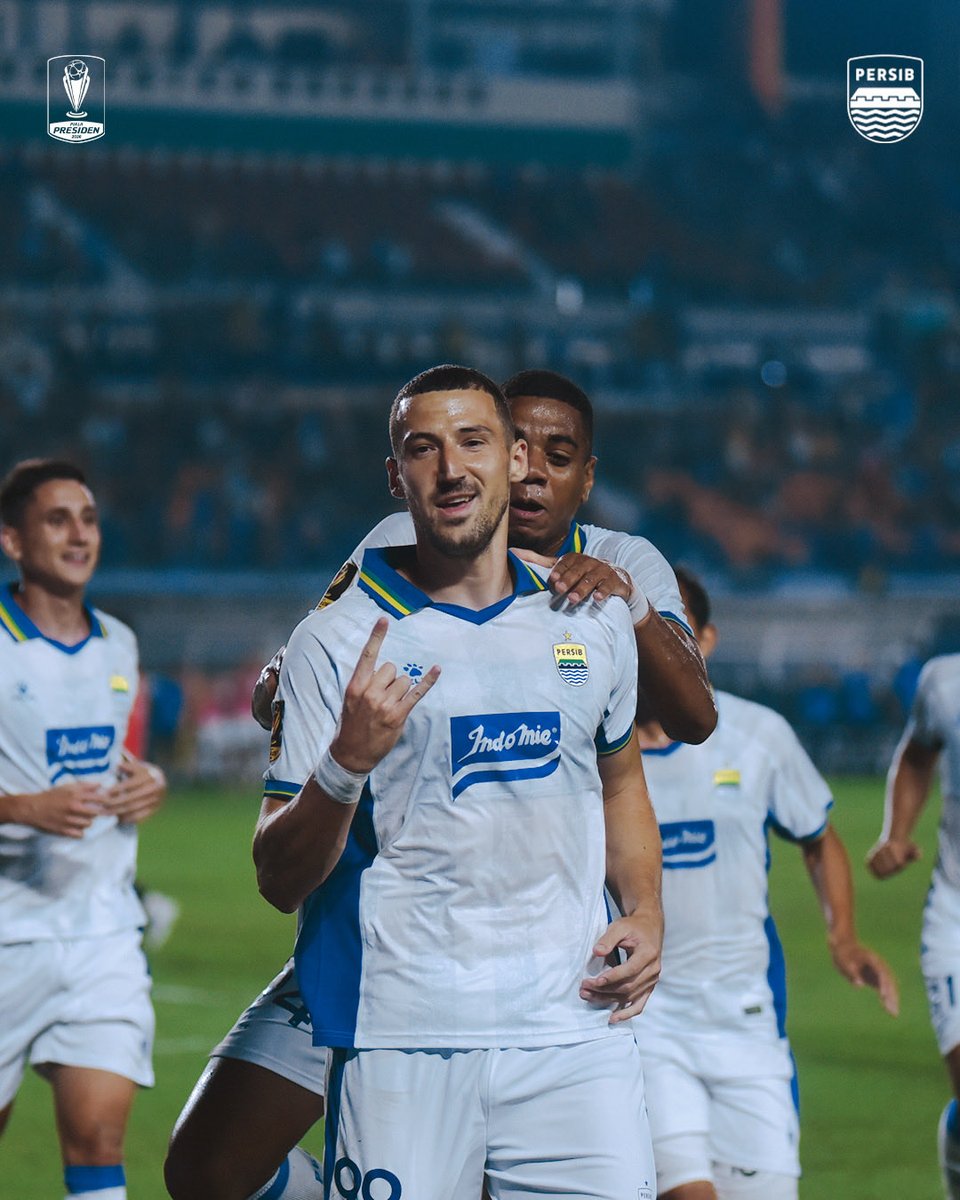 persib's tweet photo. Intensitas penyerangan yang tersaji di babak kedua mencatatkan Balsa Sekulic di papan skor untuk keunggulan #PERSIB

#PERSIB #PialaPresidenElite2026 https://t.co/qmSWYXb7vk
