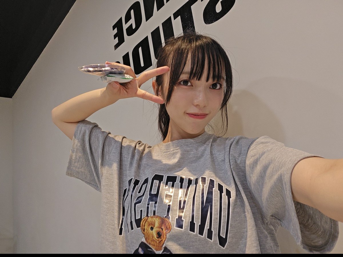 Mirei_Tsukishir's tweet photo. 今日はレッスンだったよ！！✨みんなが沢山教えてくれていいグループ入ったなあと思いました🥹🩵お土産いっぱいもらったの！ https://t.co/zbzBOnVIH5