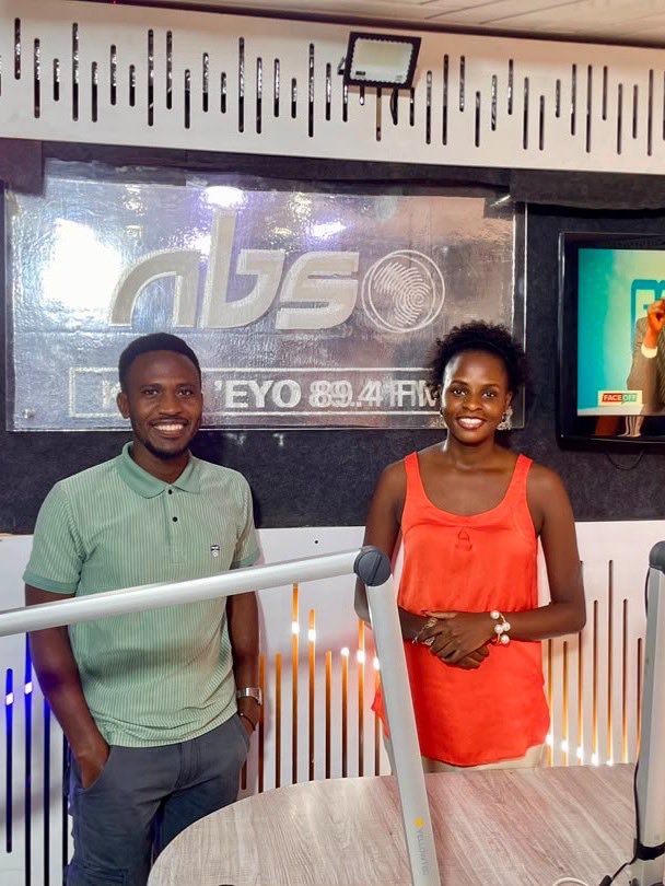 YCCGAlliance's tweet photo. 📻 Climate-smart agriculture is going on air across Uganda!

@GayoUganda, @YCCUganda  and Farm Radio International are using 12 regional radio stations to share practical regenerative farming solutions and amplify youth voices in agriculture. 🌱

#ClimateSmartAgriculture https://t.co/oeee1Xu3tk