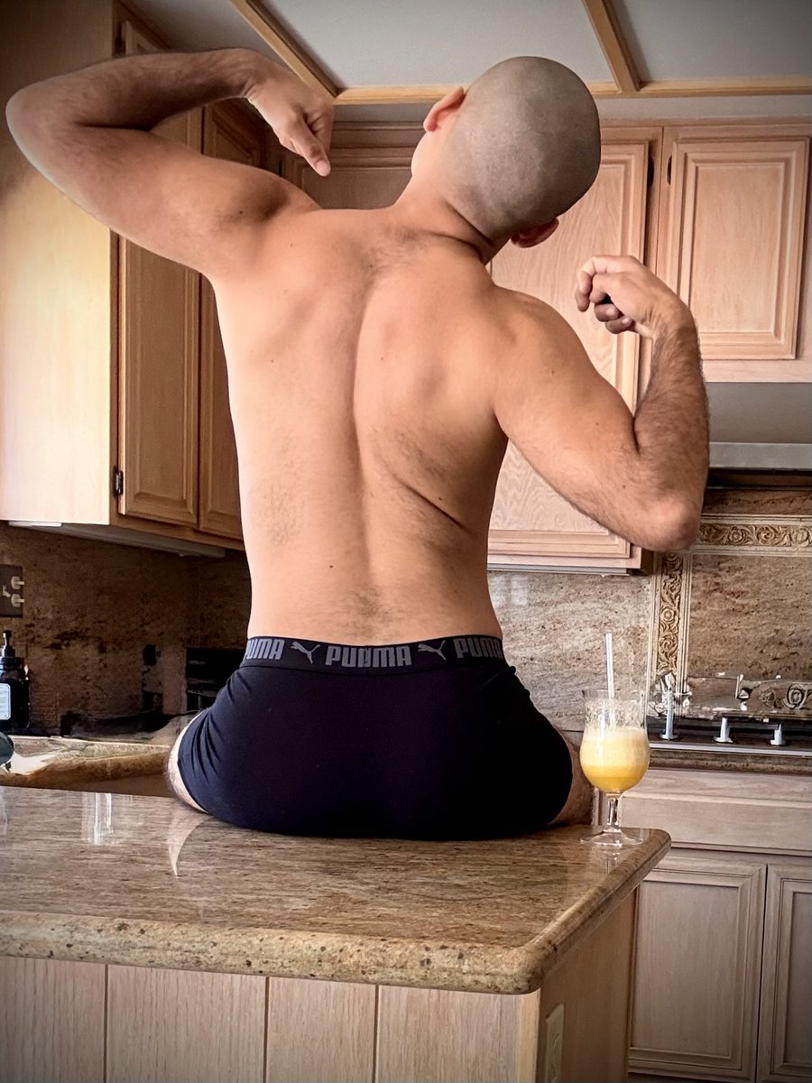 BoundForUse's tweet photo. Lil smoothie break 😛 https://t.co/0ATmwj4kVe