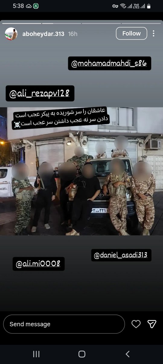 Imhannahmi's tweet photo. @Hemadnazari این بیناموس تو کامنتای اینستا میگفت خیلیارو کشتن دیروزم جزو سرکوبگرای اصفهان بودن https://t.co/0aMBzMp9uZ