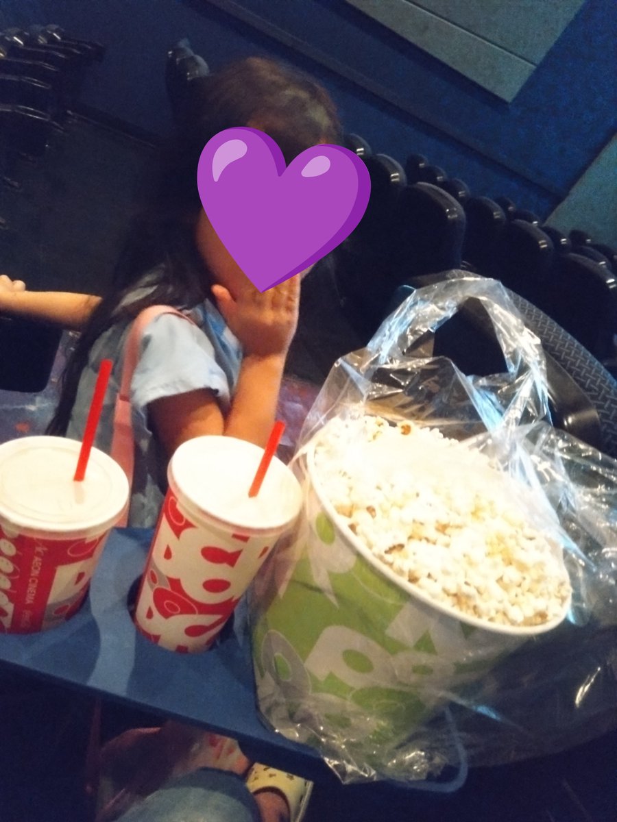 KntYcman's tweet photo. 息子くん、大好きなパウパトロールで映画館デビュー🍿🎬
何なら、娘ちゃんより集中して観れるんだよね🤣

余震が心配でママはわが家に避難🏠
熊本のパパもおばあちゃん達も心配💦
どうか無事に朝を迎えられますように🙏🏻🤍 https://t.co/i1aHUBp1PX