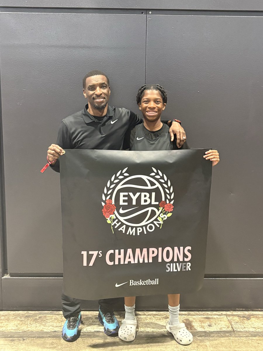 jaydaeasley25's tweet photo. What an ending to my AAU chapter. 17U Nike EYCL Champions (Silver). Thank you to the coaches, teammates, and parents who have followed along and supported my journey in AAU for the past 10 years. Forever grateful for the memories created throughout my AAU career! https://t.co/WYniojfRTT