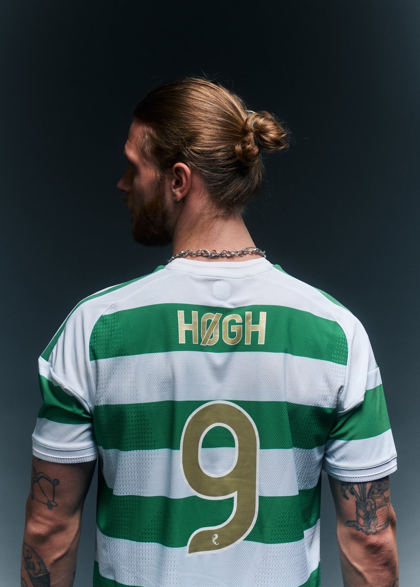 CelticFC's tweet photo. #️⃣ Kasper Hø9h

Full story ⤵️

#VelkommenKasper | #CelticFC🍀