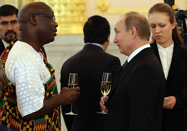 KZankeli's tweet photo. russia's president, vladimir putin, speaks with ghana's newly appointed ambassador to russia, kodu kpoku alabo, during a reception for foreign ambassadors at the grand kremlin palace, moscow, russia, november 19, 2014.