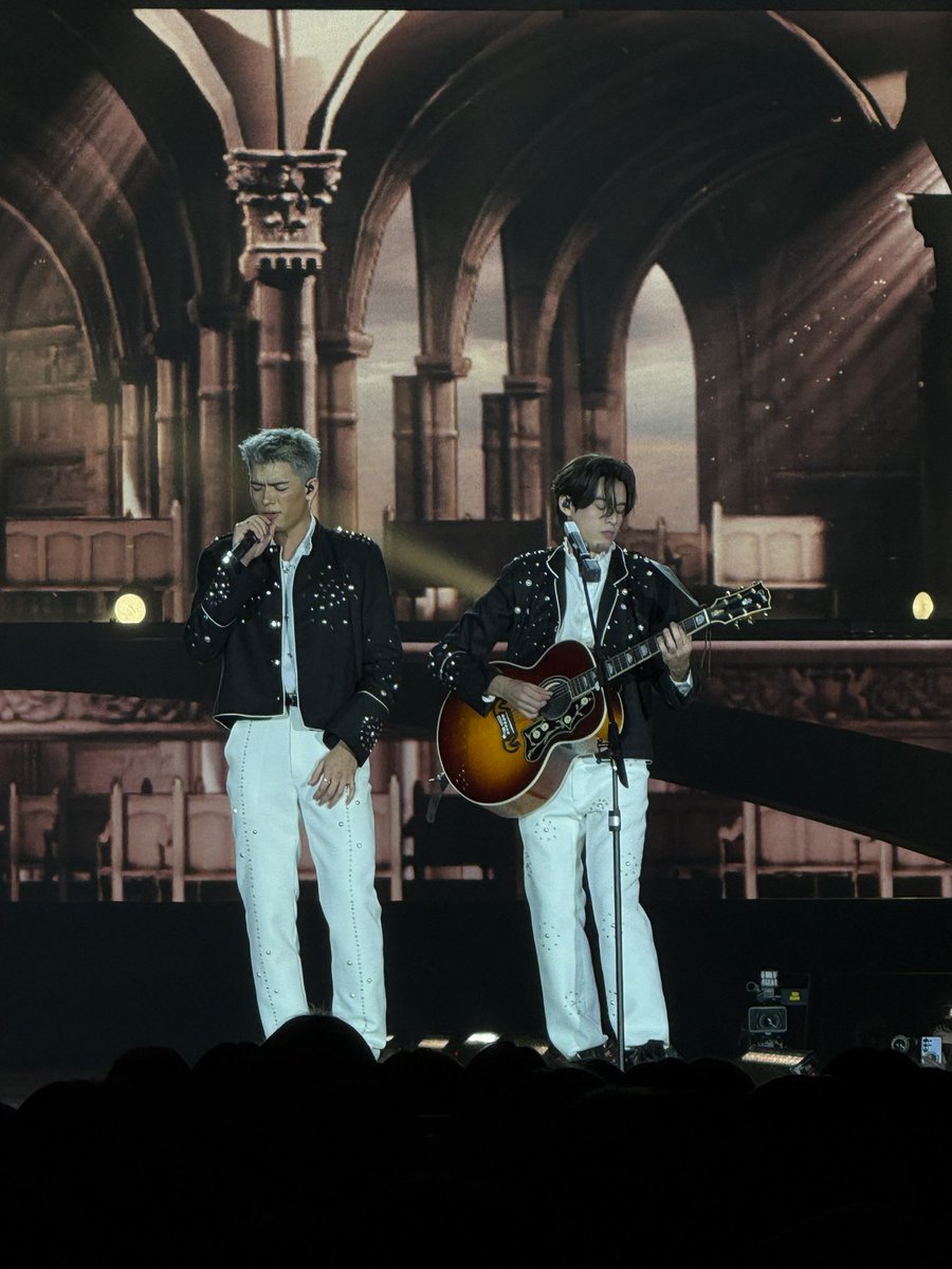 mmatasby's tweet photo. สนุกมากคับ🙌🏼 #JossGawinConcert https://t.co/0Ku4KB8I99