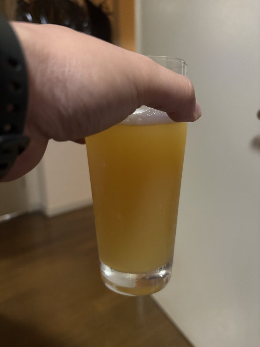 841cs634's tweet photo. もはやビールじゃなかったくらいフルーツ https://t.co/gf89h36yhN