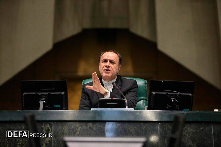 Iran_Hindi's tweet photo. यूक्रेन पर ईरानी संसद के उपाध्यक्ष का बयान:
"कैस्पियन सागर में यूक्रेन की उकसावे वाली करतूत पर तेहरान की प्रतिक्रिया ऐसी होगी जो यूक्रेन को पछताने पर मजबूर कर देगी।" https://t.co/lZrXrSDyKP