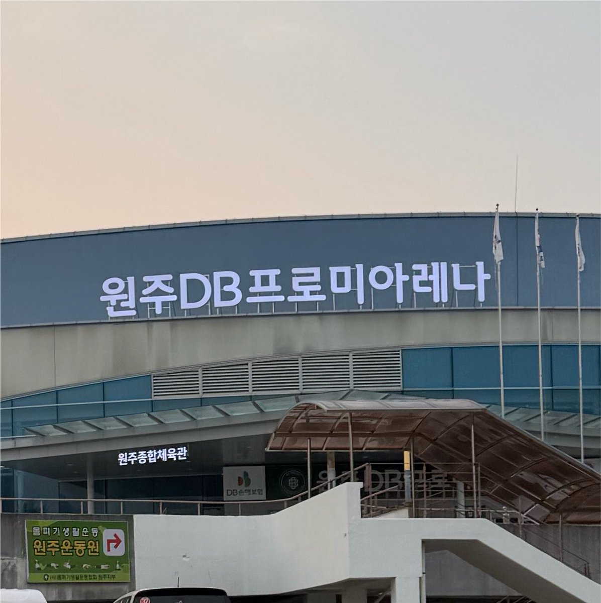 inheritancehoi's tweet photo. …울고싶다 https://t.co/f53pdBGjD7