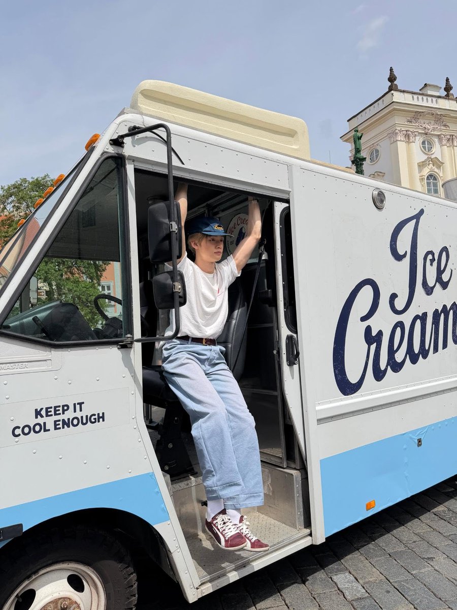 translatingTXT's tweet photo. [260728] #yeonjun (@.yawnzzn) instagram 

“ICE ICE ICEEEE 🥶” https://t.co/CTz2wk6qSE