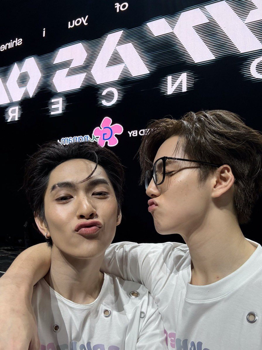 babiescopper's tweet photo. แจก confetti จาก #BUS_LIGHTASONE จำนวน 2 เซต 1 คน ได้ 1 เซต ได้ครบ 12 เมม สำหรับชาว #เฮียหนู ภูคอป ภูเปอร์เท่านั้น 

สุ่มจาก RT นี้เท่านั้น จัดส่งให้ฟรี  

เราส่องทวิตก่อนสุ่มแจกนะคะ❤️‍🔥

สุ่มวันที่ 30/07/26 เวลา 21.00 น. 💕

#phuper #phucop #คู่หูแฮมเบอร์เกอร์ https://t.co/bSybWTcH5r