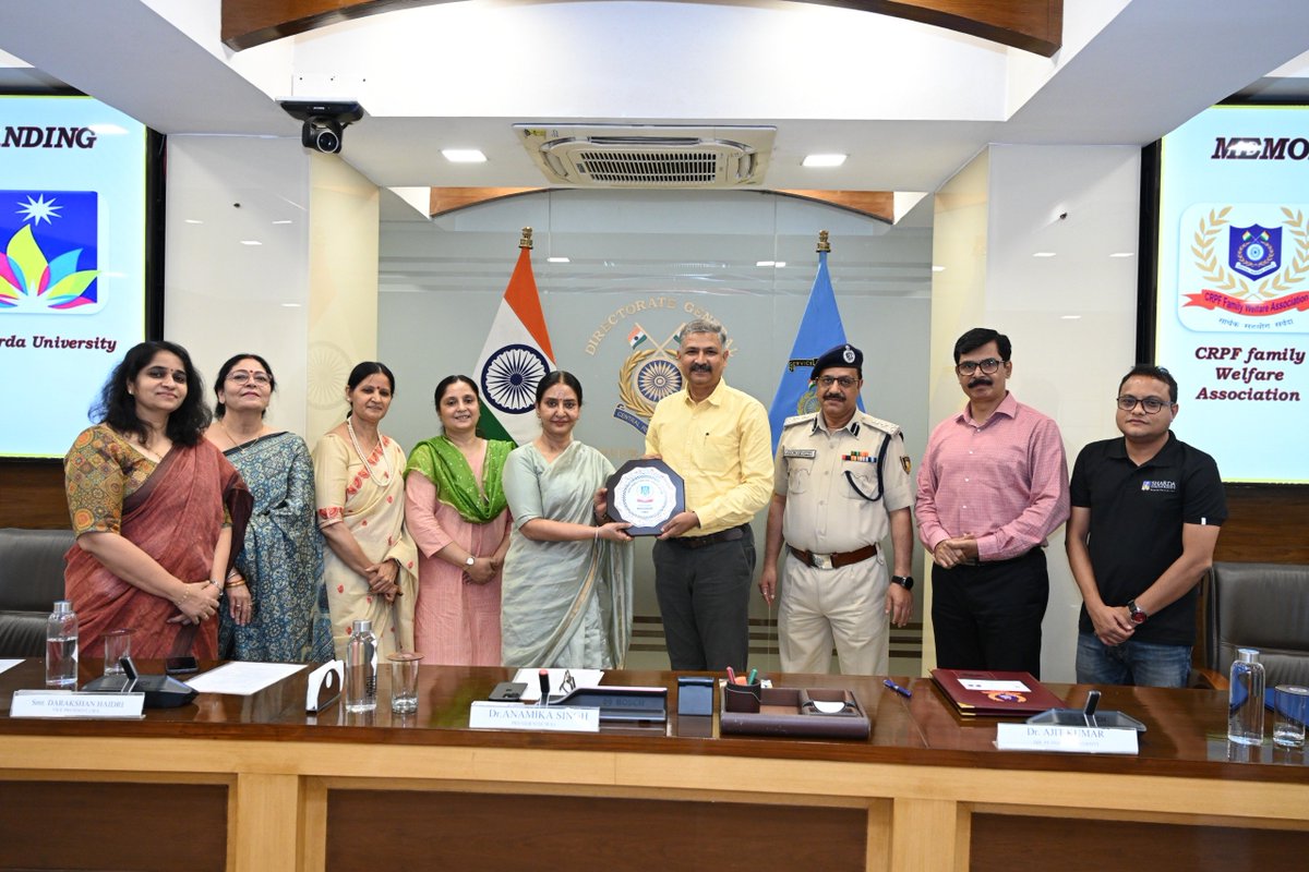 cwacrpf's tweet photo. Empowering our #CRPF families!

@cwacrpf & @sharda_uni signed an MoU to boost quality higher education for the  CRPF families under CWA President's guidance.

Key Benefits:

🎓 100% Fee Waiver in 16 courses for the wards of Martyrs , Divyang, Deceased & Gallantry Awardees.

👨‍👩‍👧‍👦 50% Fee Waiver in 30 courses for serving/retired  personnel and their wards.

📚 Covers a wide range of programmes, including Engineering, Computer Science, Management, Commerce, Humanities, Journalism, Design, Architecture, Sciences, and Integrated Law courses.

🏫 Reserved seats & dedicated academic support!
A proud step towards brighter futures for the CRPF fraternity.
#WelfareFirst #CRPFFamily #ShardaUniversity #HigherEducation
@gpsinghips 
@crpfindia 
@sharda_uni
