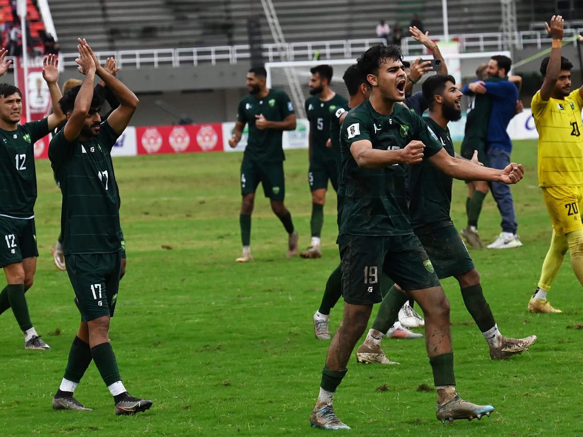 Muneeb313_'s tweet photo. Boxer Fatima Zahra secures first medal for Pakistan at CWG 2026 ✅

Pakistan men's football team to debut in a FIFA event ✅

Volleyball team qualifies for final of CAVA Men's Championship ✅

International hockey returns to Pakistan after nearly 2 decades with arrival of Korean team ✅

What a great day for Pakistani sports! 💚🇵🇰