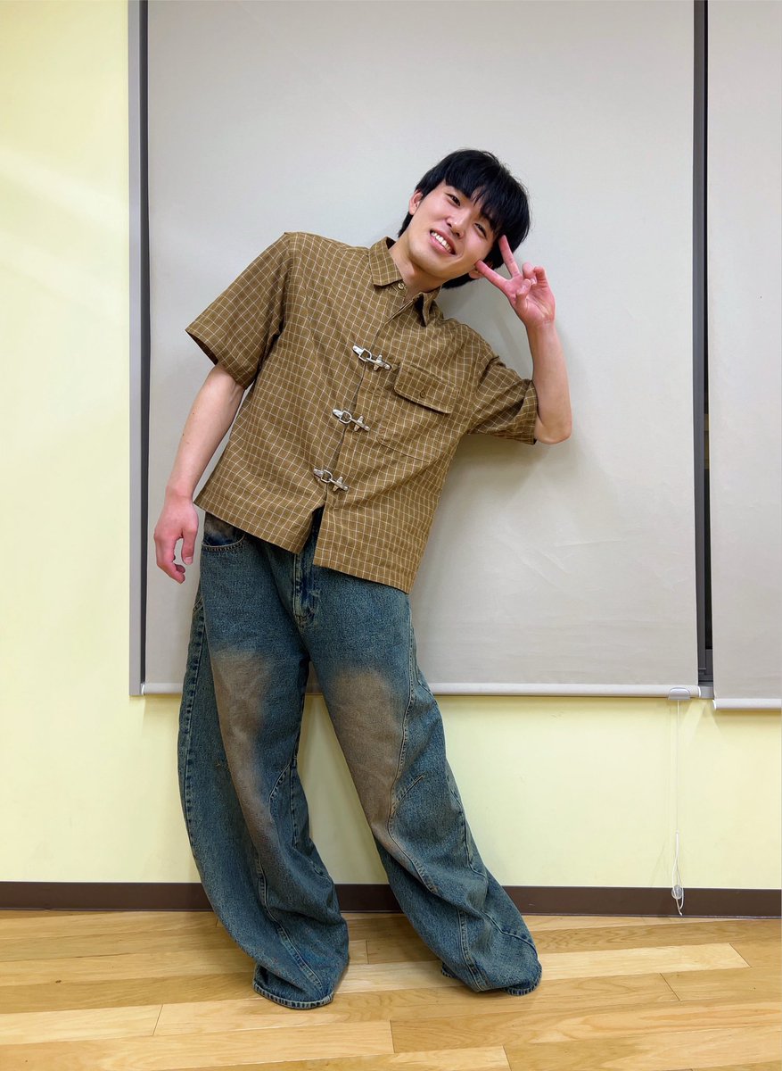 0gk_sgmy7th's tweet photo. #LimLIVE 本日もありがとうございました
たくさんのコメント
めっちゃ嬉しかったですっっ
だいぶわちゃわちゃ駆け足だったけど
楽しかったからおっけーかっ😏
ちなみにほくろは合計4つも増えました😞 https://t.co/EqMbkO1als
