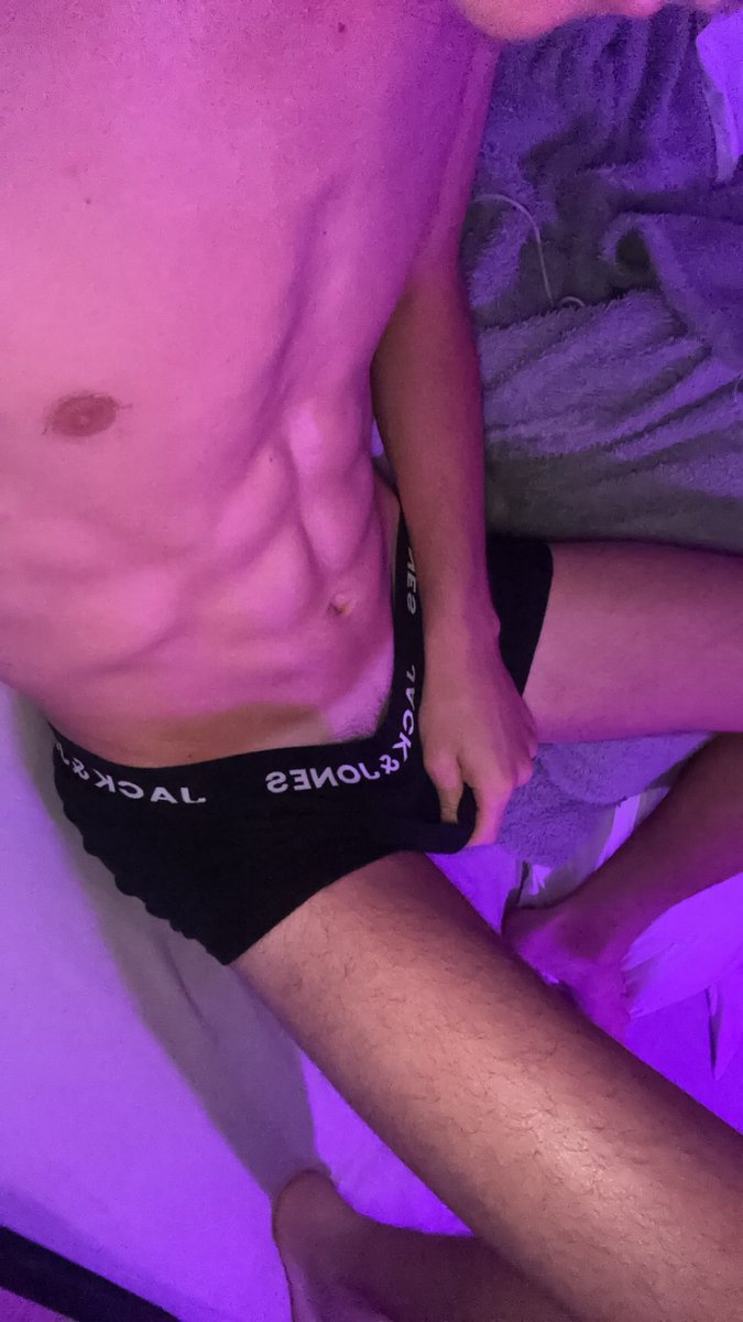 Matheo37Mx's tweet photo. Vous kiffer ?? 🫦🔞😈

Aller faite moi les 10k d’abonnés mes chienne ! 

Si mon contenue vous plaît et vous voulez en voire plus like rt et comment https://t.co/eLT2poSYrh