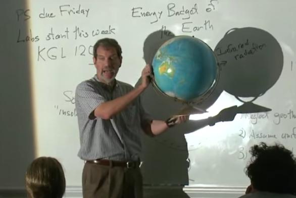 Modeun's tweet photo. Taught by Professor Ronald B. Smith, this course explores the physical processes that control Earth's atmosphere, ocean, and climate.
https://t.co/JQ0cRV4ErX https://t.co/h9kcBRHFxn