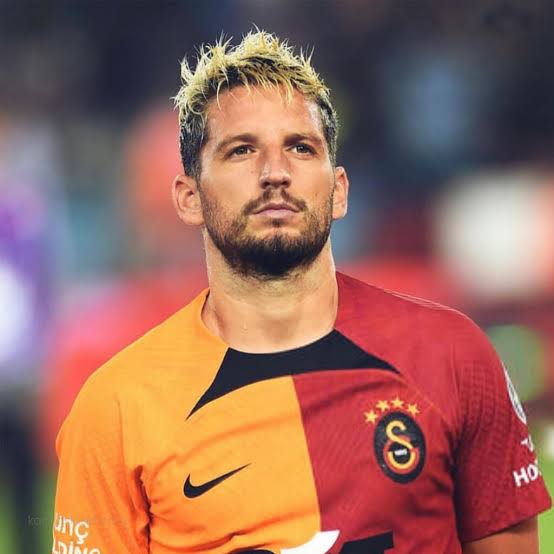 Sevdamız Galatasaray tweet media