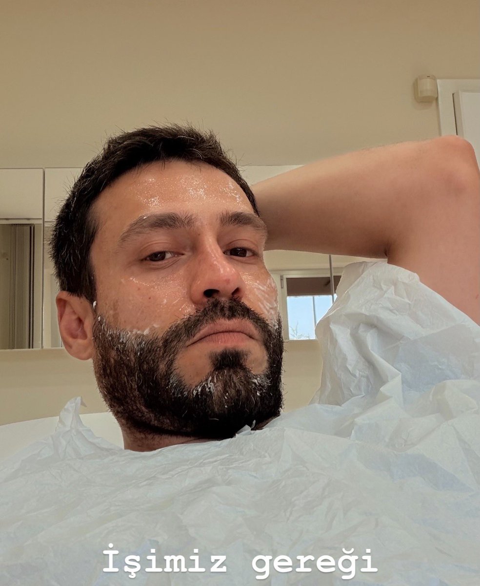 doesntsharefoo's tweet photo. kadir emindağ stilinin vazgeçilmezi 
✨cilt bakımı✨ https://t.co/kKJ3c79Tya